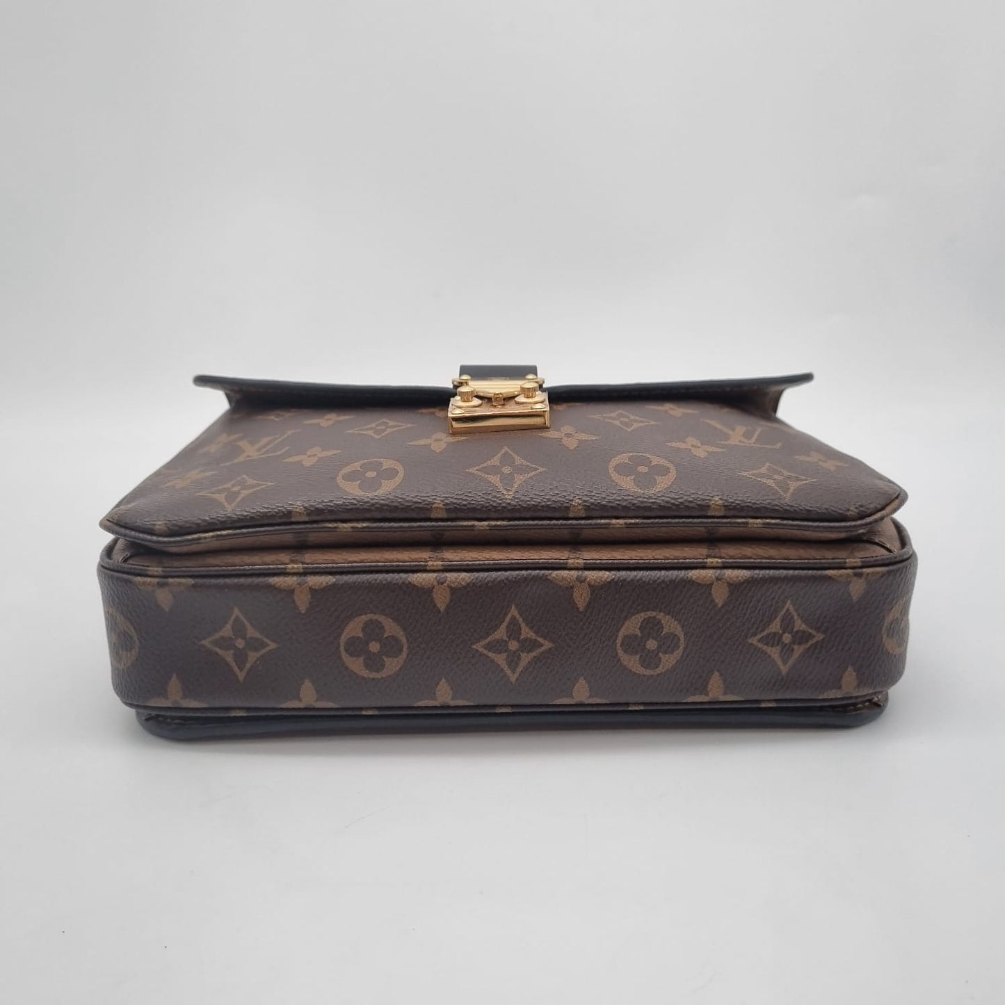 Louis Vuitton Metis Reverse Monogam 2019 Size 24x9x19