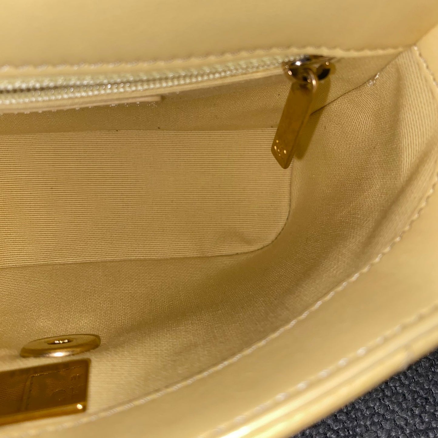 Chanel 22P Seasonal Square Mini In Light Yellow Caviar GHW CHIP Size 17x7x13