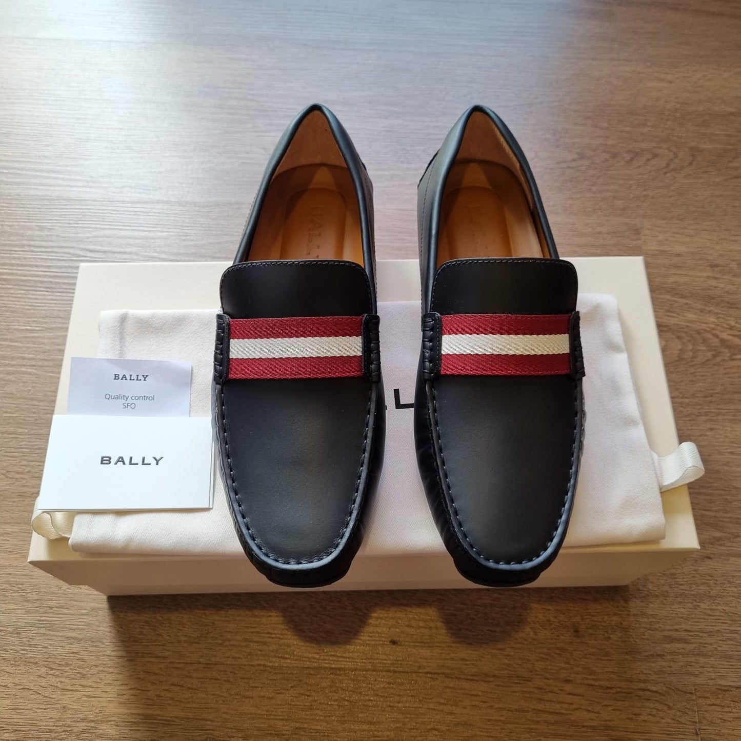 Bally Perthy Black Calf Plan Size 6 /26