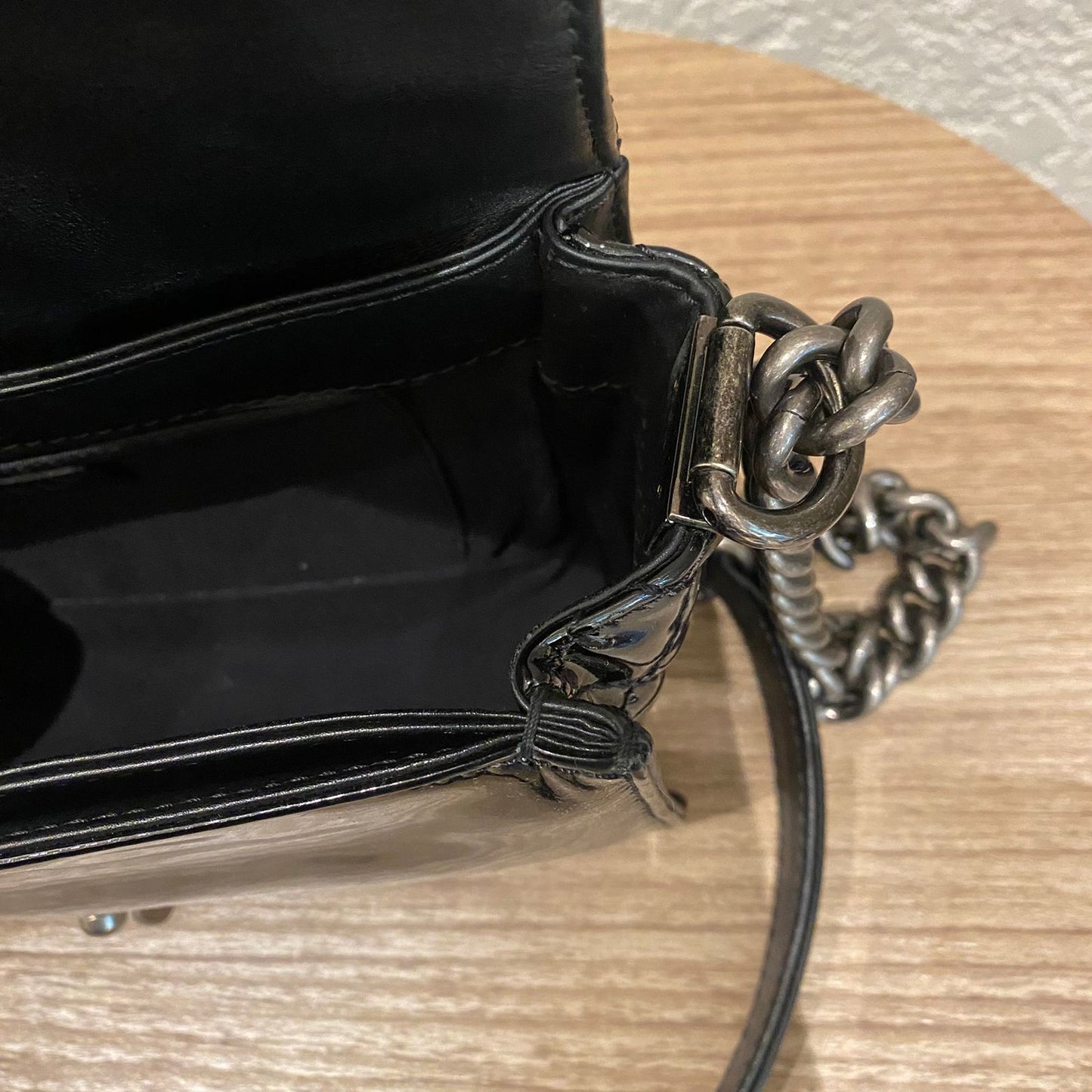 Chanel Boy Patent Leather Black #18 Size 25x7x15