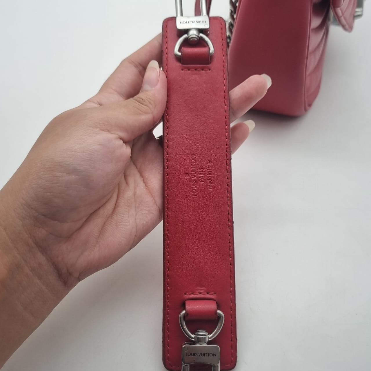 Louis Vuitton New Wave Chain Red 2018 Size 22x7x15