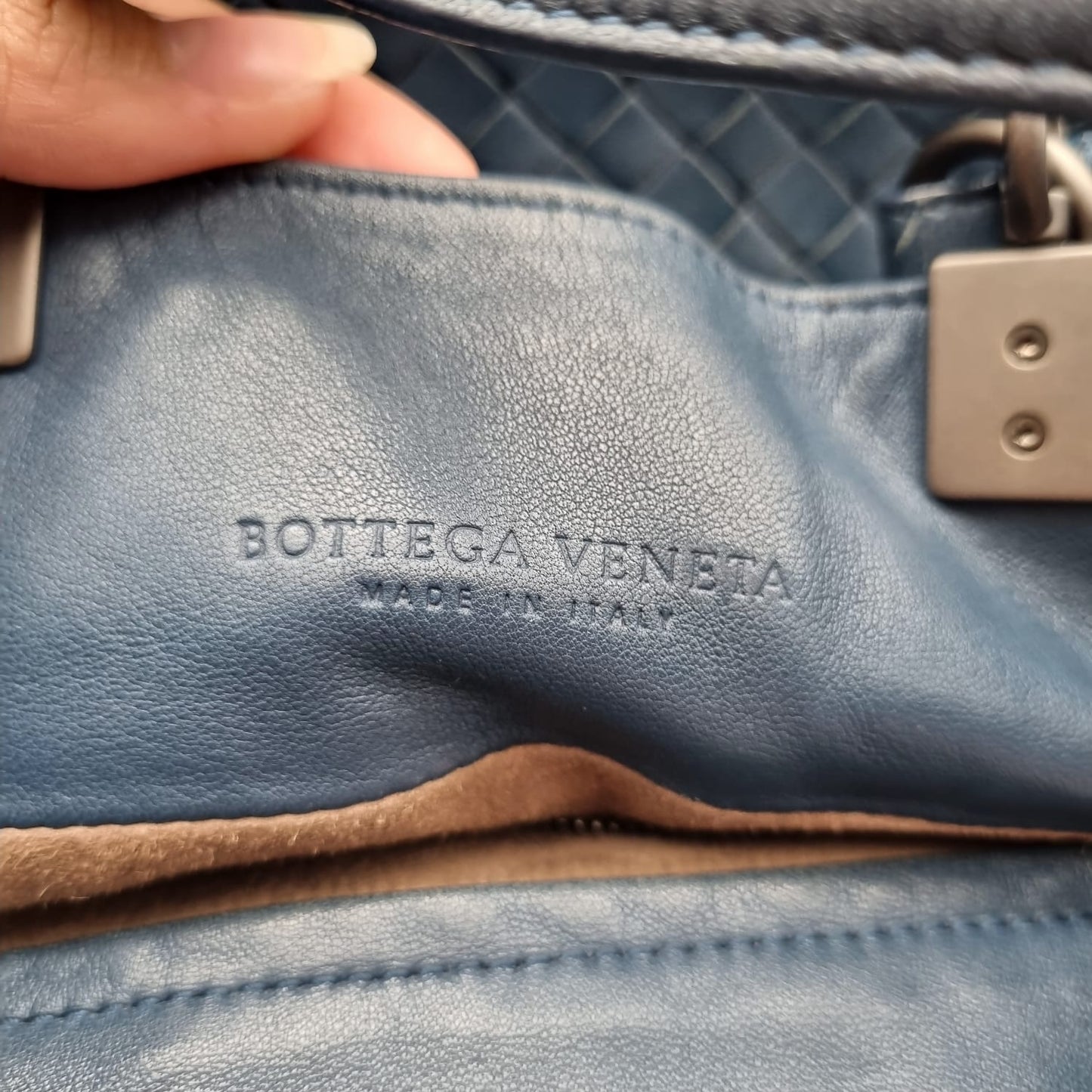 Bottega Veneta Intrecciato Bucket Bag Navy Size 24x15x23