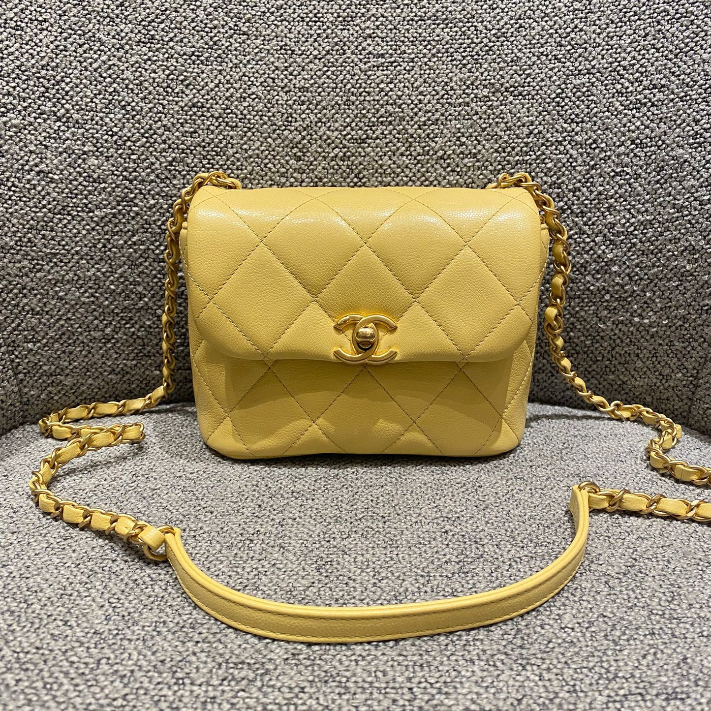 Chanel 22P Seasonal Square Mini In Light Yellow Caviar GHW CHIP Size 17x7x13