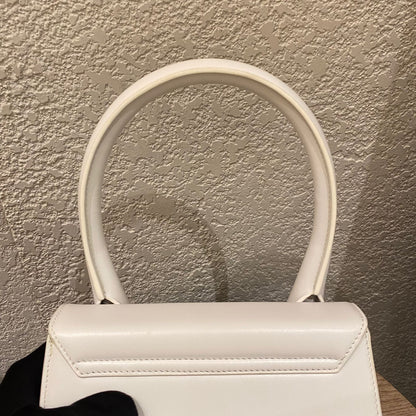 Jacquemus Le Grand Chiquito White Size 24x9x17