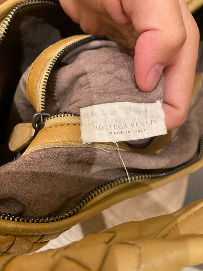 Bottega Veneta Hobo Medium Beige Size 45x30