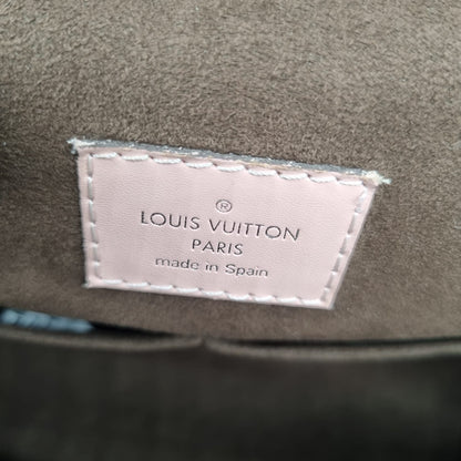 Louis Vuitton Cluny BB Epi Leather Pink Poudre 2015 Size 26x10x20