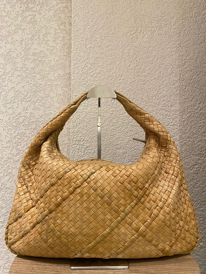 Bottega Veneta Hobo Medium Beige Size 45x30