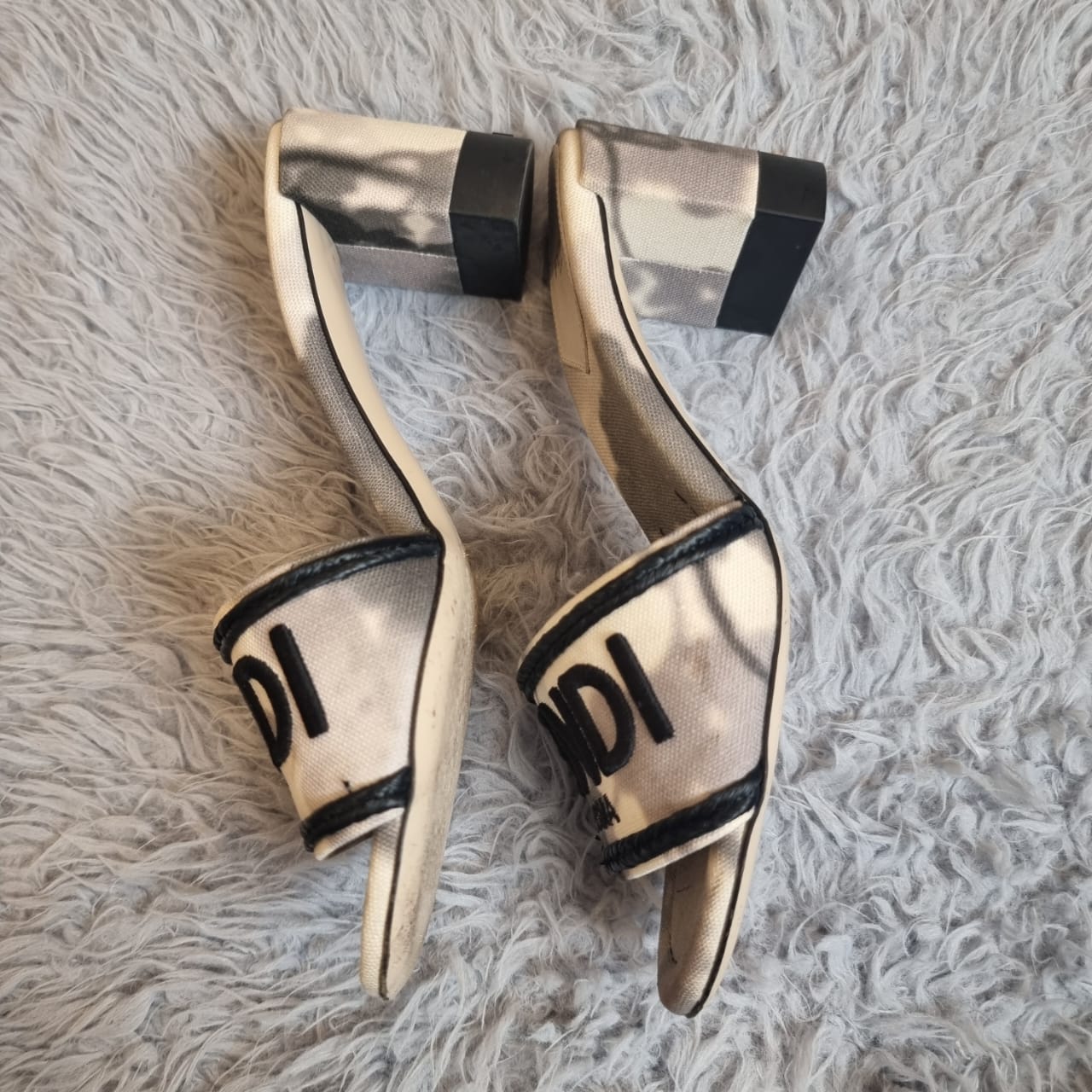 Fendi Signature Floral Motif Slide Sandals White Black Canvas Size 36/24