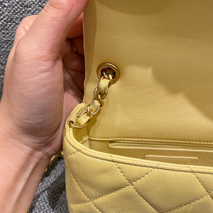 Chanel 22P Seasonal Square Mini In Light Yellow Caviar GHW CHIP Size 17x7x13