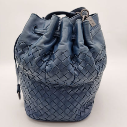 Bottega Veneta Intrecciato Bucket Bag Navy Size 24x15x23