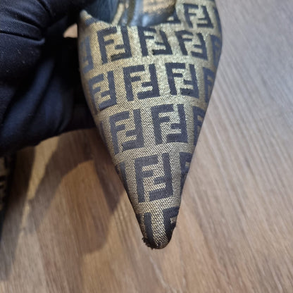 Fendi FF Vintage Kitten Heels Size 39,5/28cm (dari ujung)