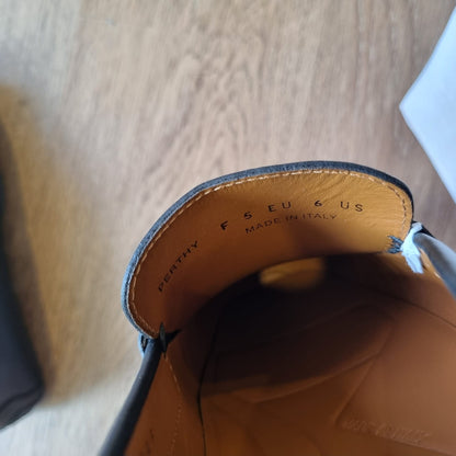 Bally Perthy Black Calf Plan Size 6 /26