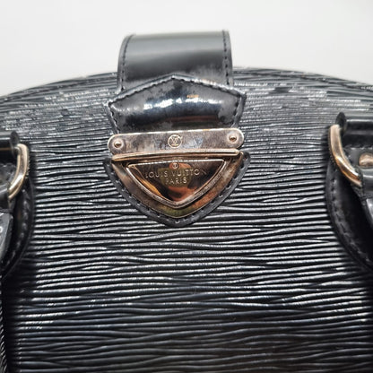 Louis Vuitton Pont Neuf Epi Leather Black 2011 Size 38x13x25
