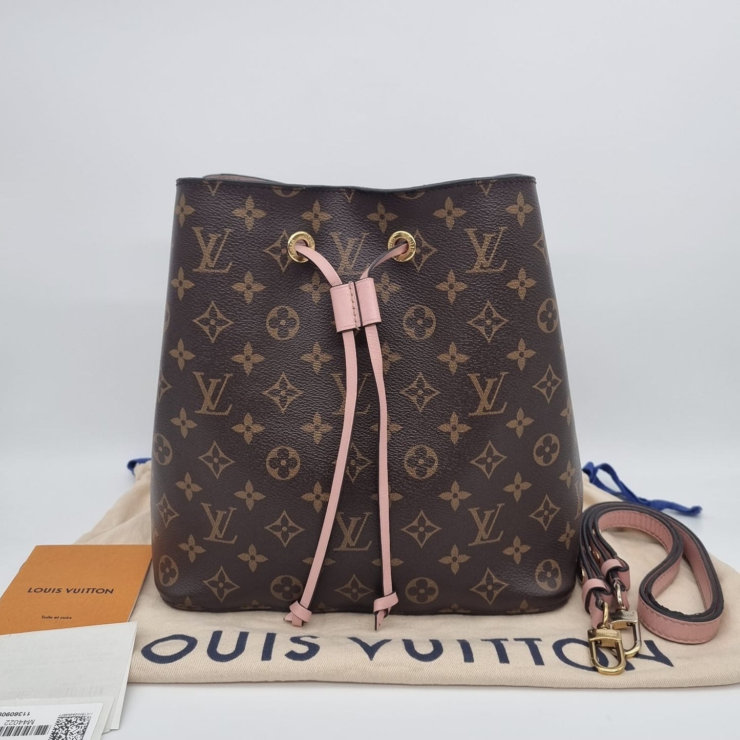 Louis Vuitton NeoNoe Monogram 2019 Size 26x17x26