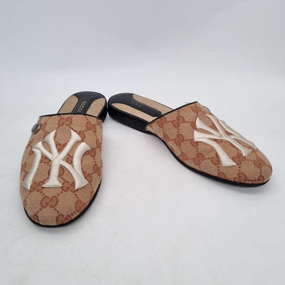 Gucci Logo Print NY Yankess Mules Beige Size 37,5/26