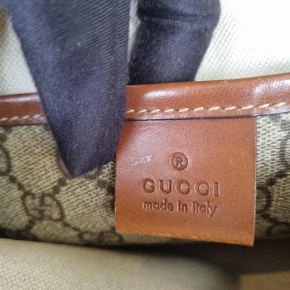 Gucci GG Supreme Messenger Bag Size 23x25