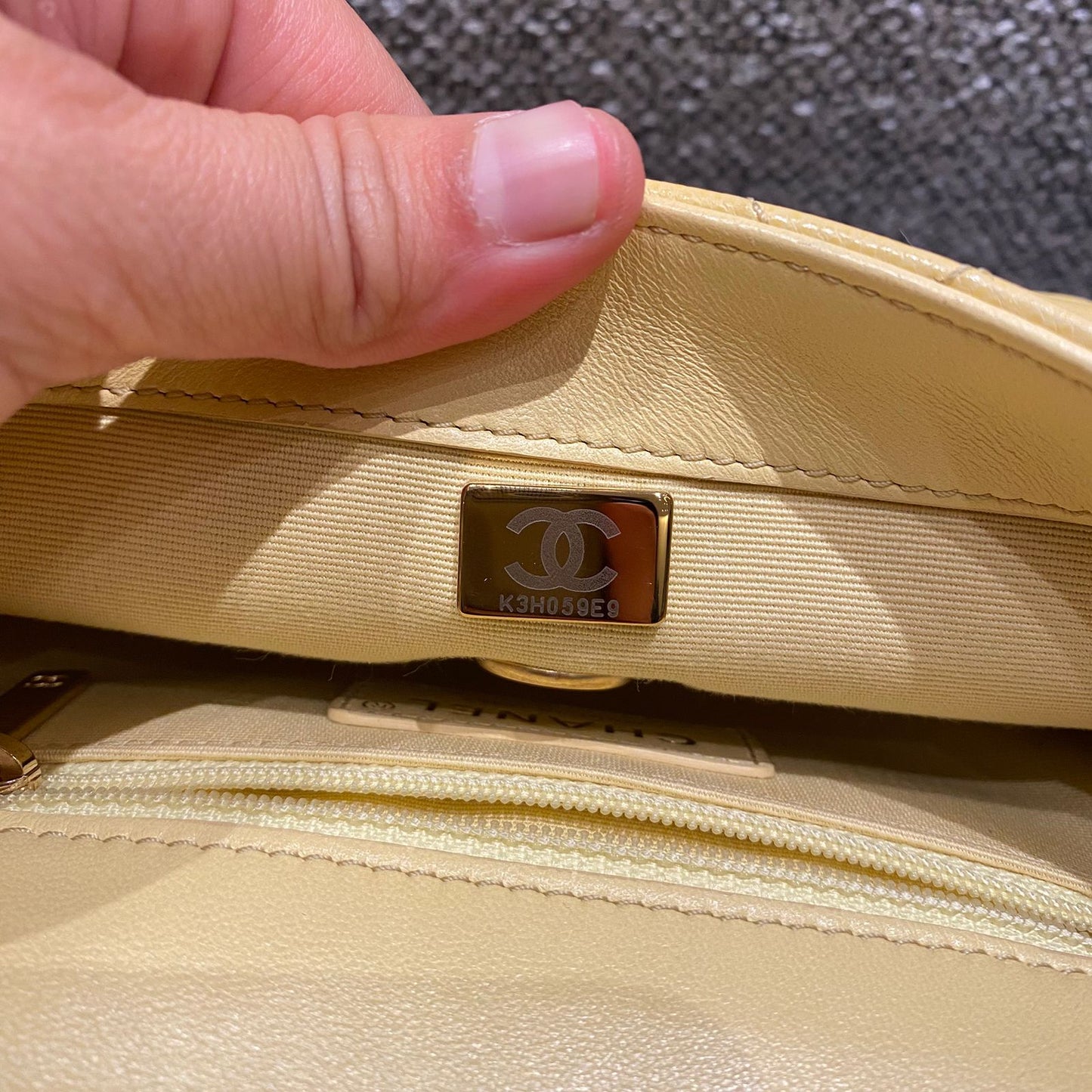Chanel 22P Seasonal Square Mini In Light Yellow Caviar GHW CHIP Size 17x7x13