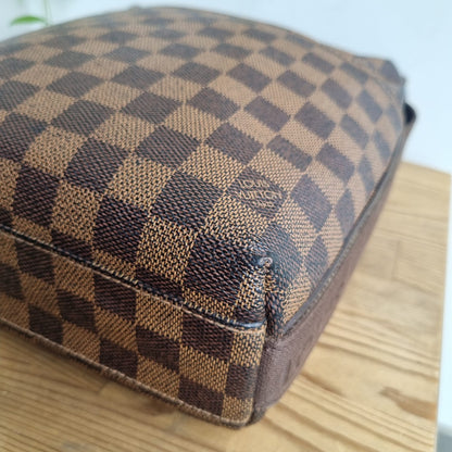 Louis Vuitton Trotteur Damier Ebene 2011 Size 20x7x25