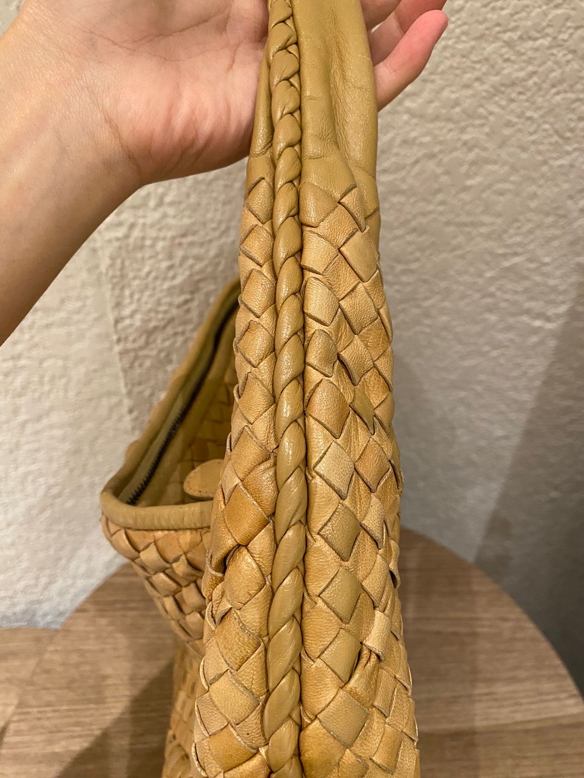 Bottega Veneta Hobo Medium Beige Size 45x30
