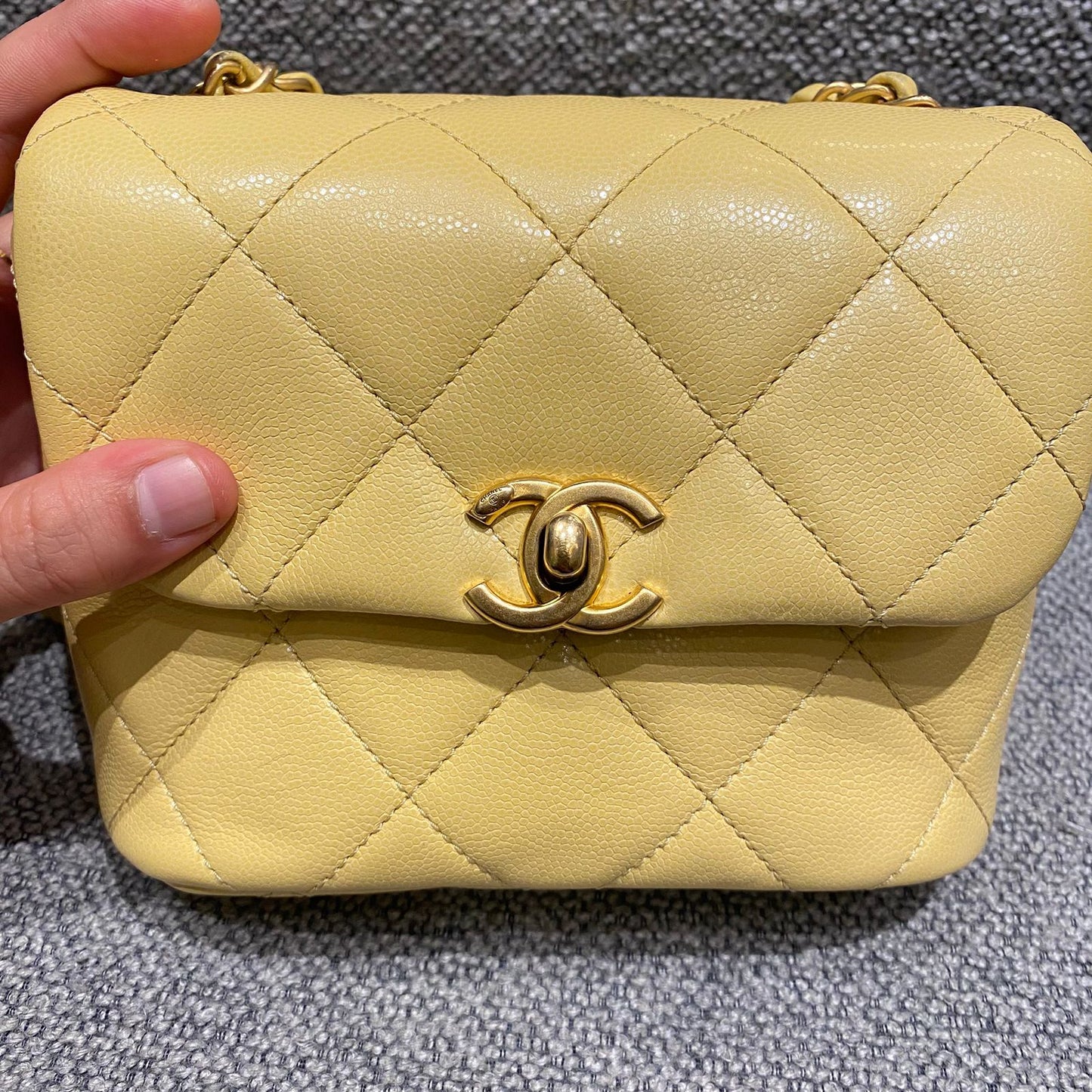 Chanel 22P Seasonal Square Mini In Light Yellow Caviar GHW CHIP Size 17x7x13