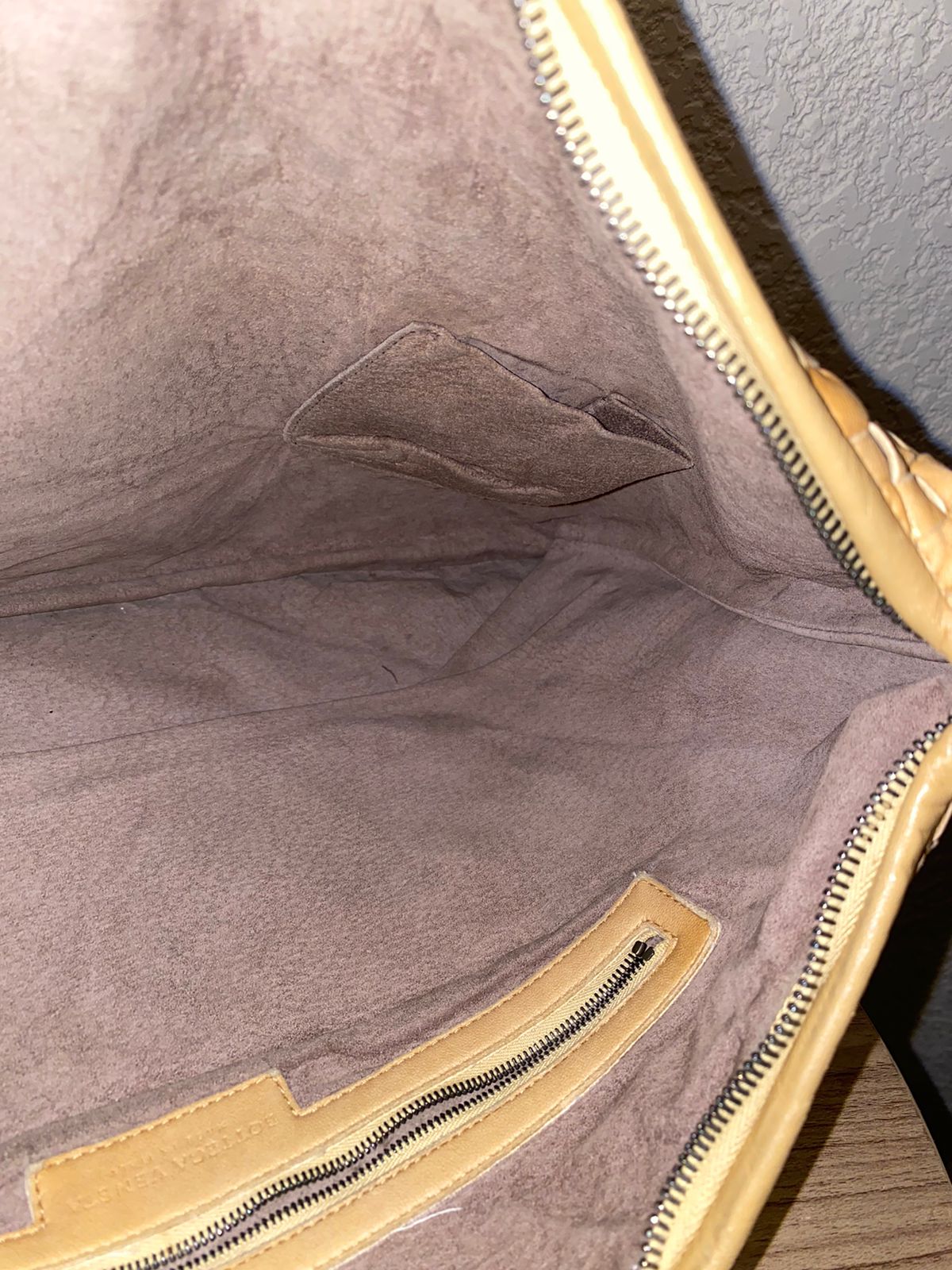 Bottega Veneta Hobo Medium Beige Size 45x30