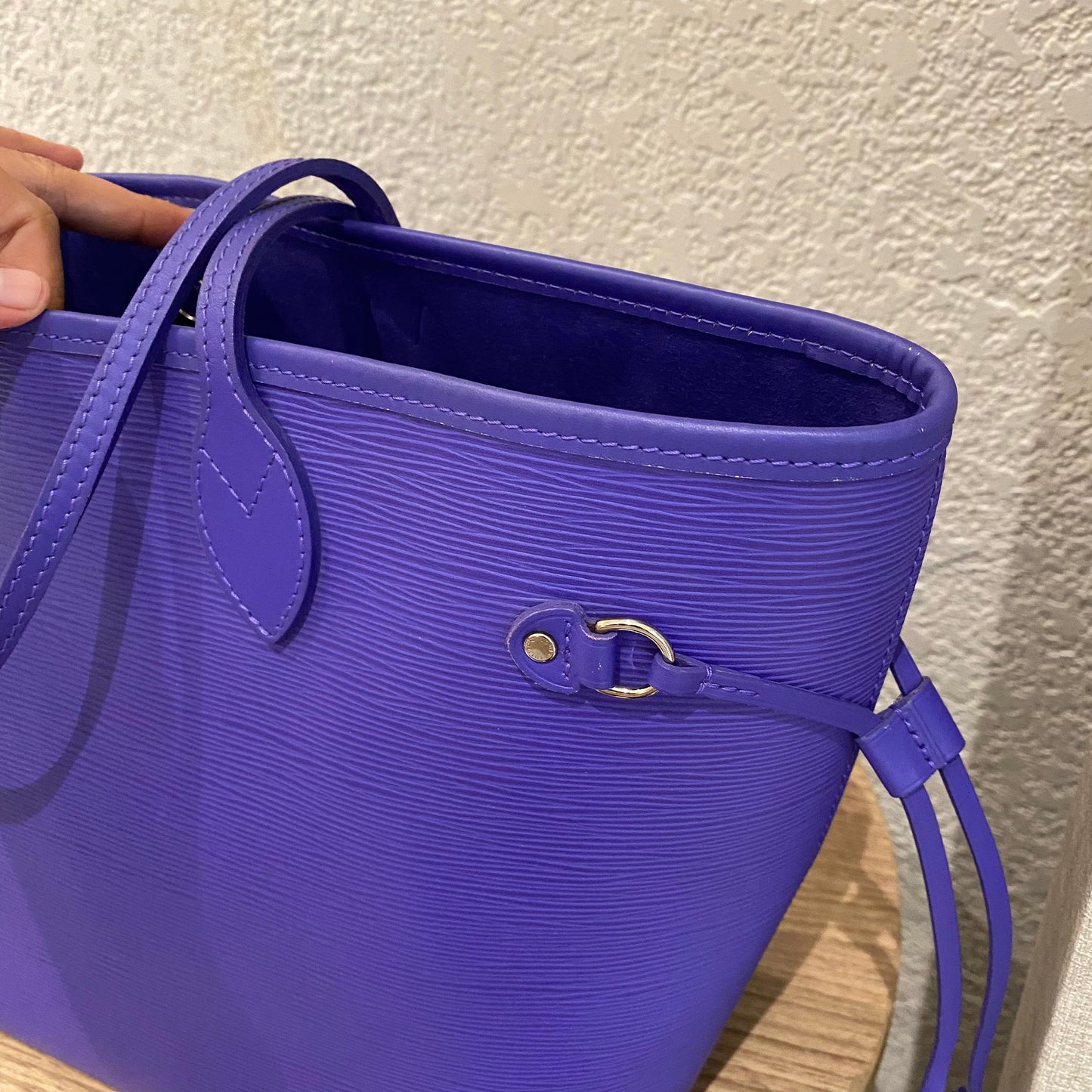 Louis Vuitton Neverfull MM Epi Leather Purple 2013 Size 32x16x30