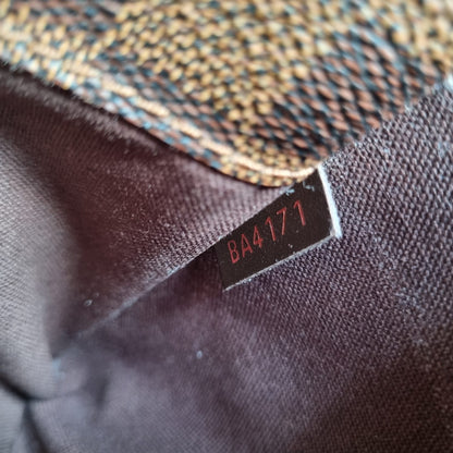 Louis Vuitton Trotteur Damier Ebene 2011 Size 20x7x25