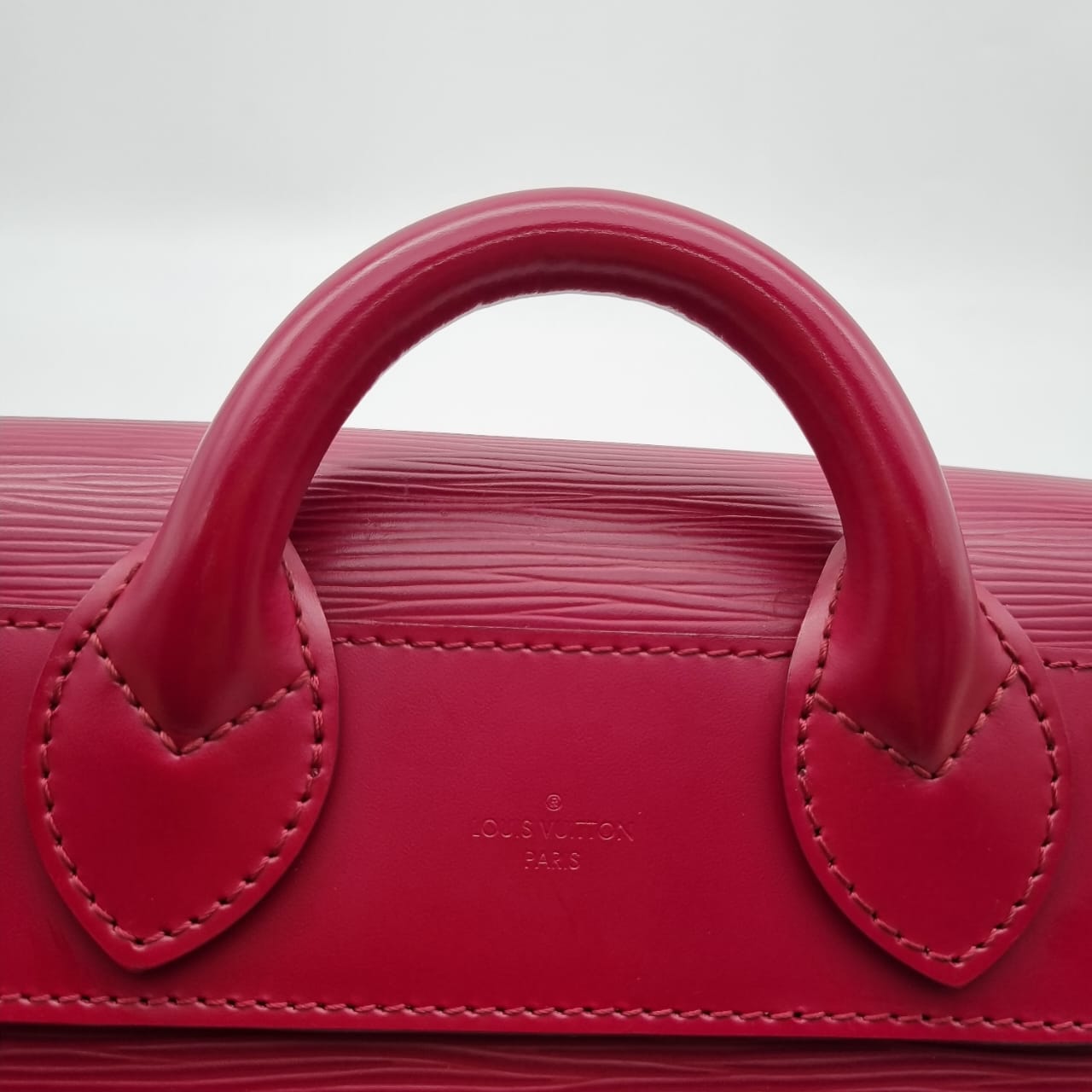 Louis Vuitton Eden Epi Leather Fuschia 2012 SHW Size 18x7x18