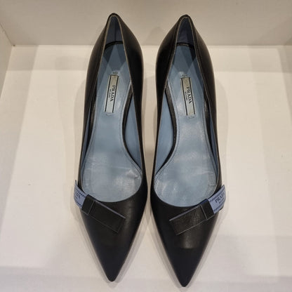 Prada Bow  Blue Black Grained Size 39/27 Dari Ujung