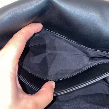 Chanel Boy Patent Leather Black #18 Size 25x7x15