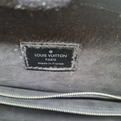 Louis Vuitton Pont Neuf Epi Leather Black 2011 Size 38x13x25