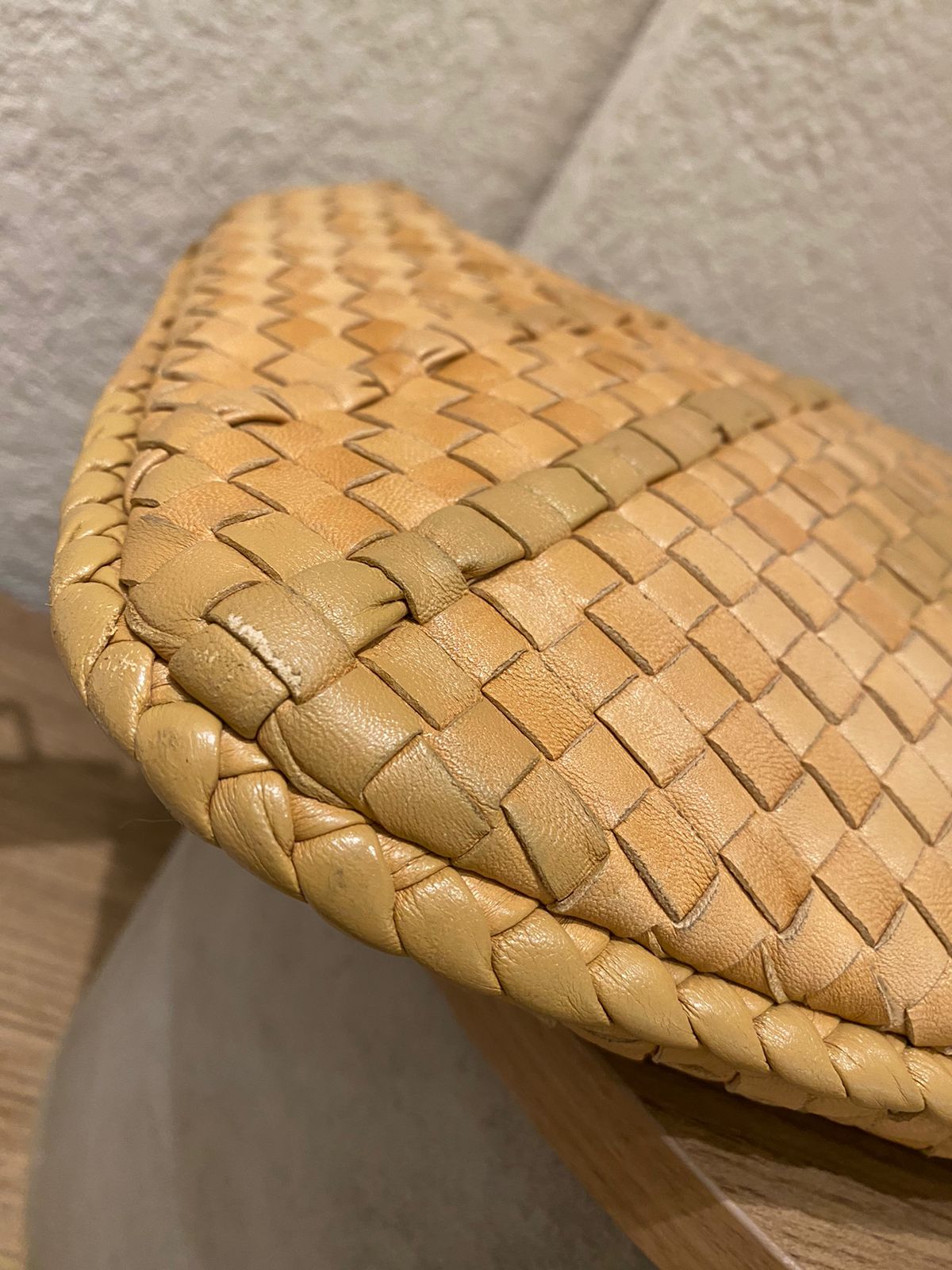 Bottega Veneta Hobo Medium Beige Size 45x30