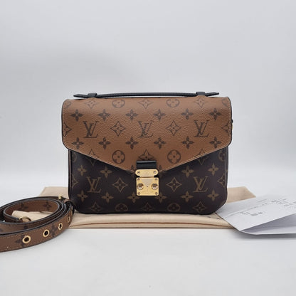 Louis Vuitton Metis Reverse Monogram 2017 Size 25x8x19