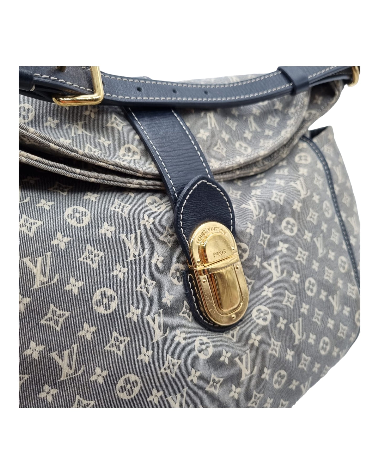 Louis Vuitton Idylle Romance Monogram Hobo Bag 2011