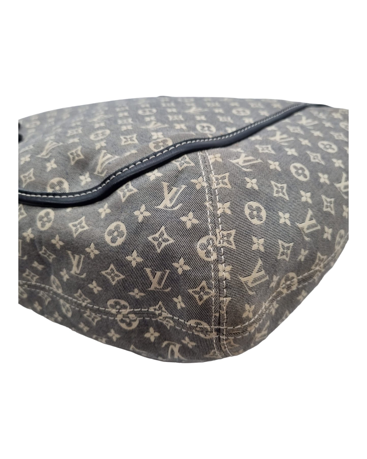 Louis Vuitton Idylle Romance Monogram Hobo Bag 2011